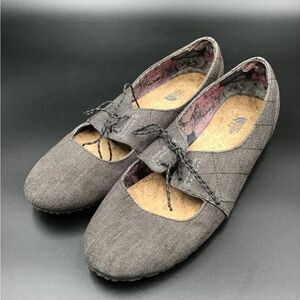 The North Face Women's Gray Round Toe Mary Jane Flats - Size US 9.5